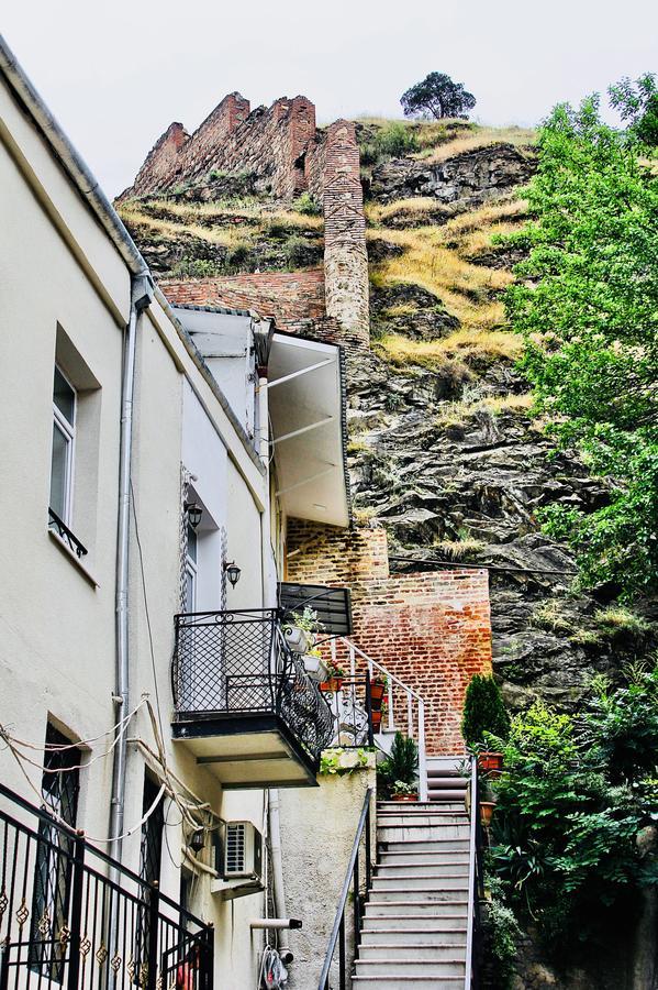 Holiday House ティビリシ エクステリア 写真